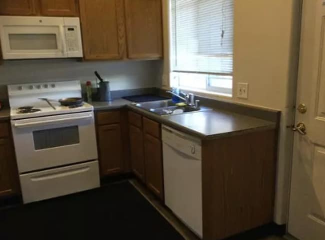 Photo - Studio Rental Near UNR