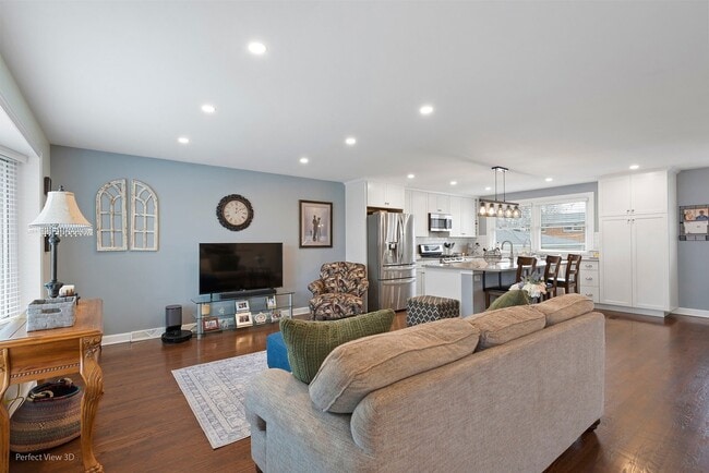 Photo - 10737 Kildare Ave