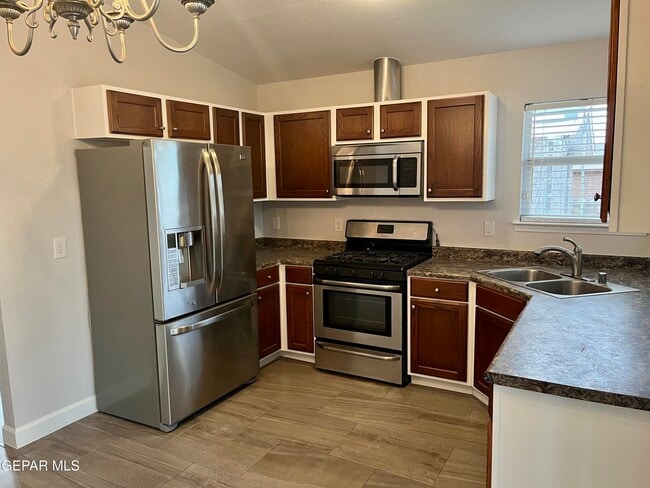 Photo - 1689 St Stephen Pl