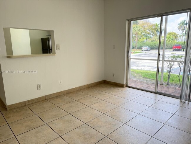 Building Photo - 680 Cypress Club Way Unit F10