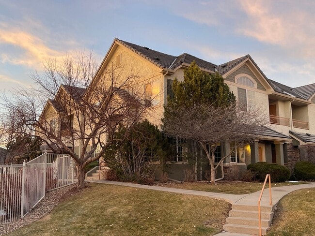 Building Photo - Stunning Condo with Pool View and Luxurious Upgrades Unit 202