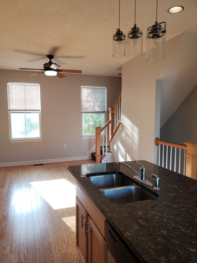 Photo - 1 Bed 1.5 Bath Townhome in King-Lincoln Br...