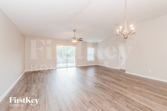 Photo - 6869 Southern Oaks Dr W