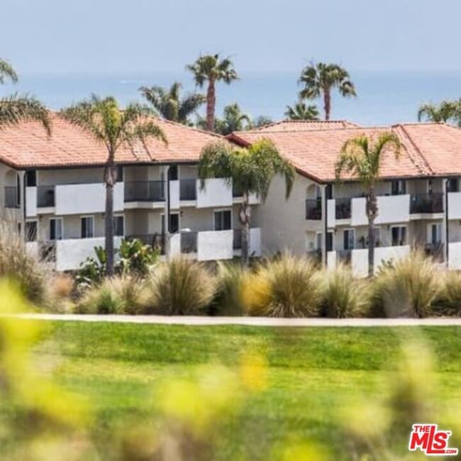 Photo - 6600 Beachview Dr Unit 131