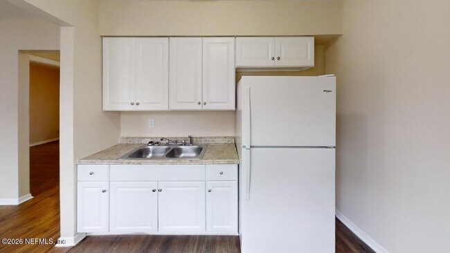 Photo - 2178 W 41st St