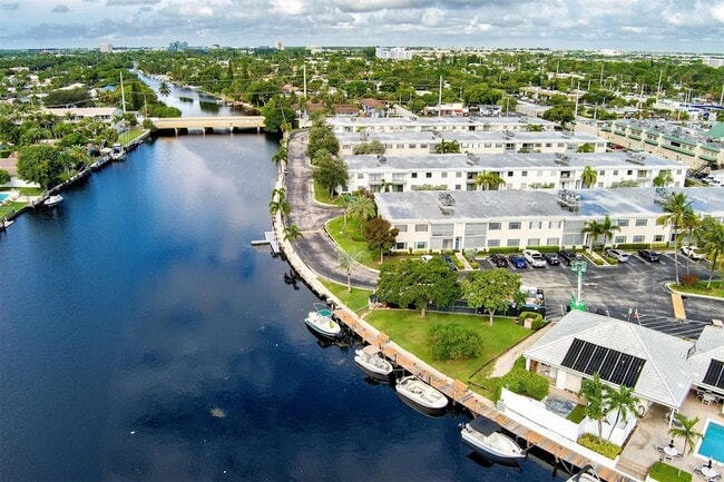 Photo - 140 Cypress Club Dr Unidad 414