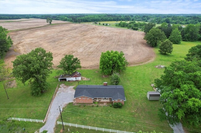 Photo - Charming Full Brick Home in Peaceful Country Setting