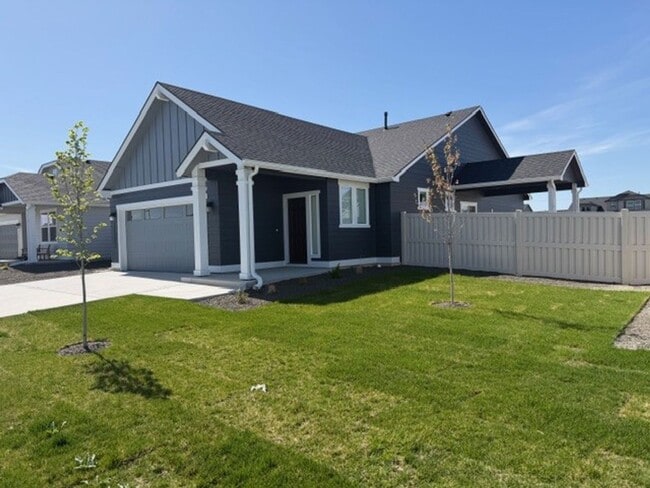 Photo - Beautiful newer 3 bed 2 bath home in Caldwell just off Linden Rd and Middleton Rd