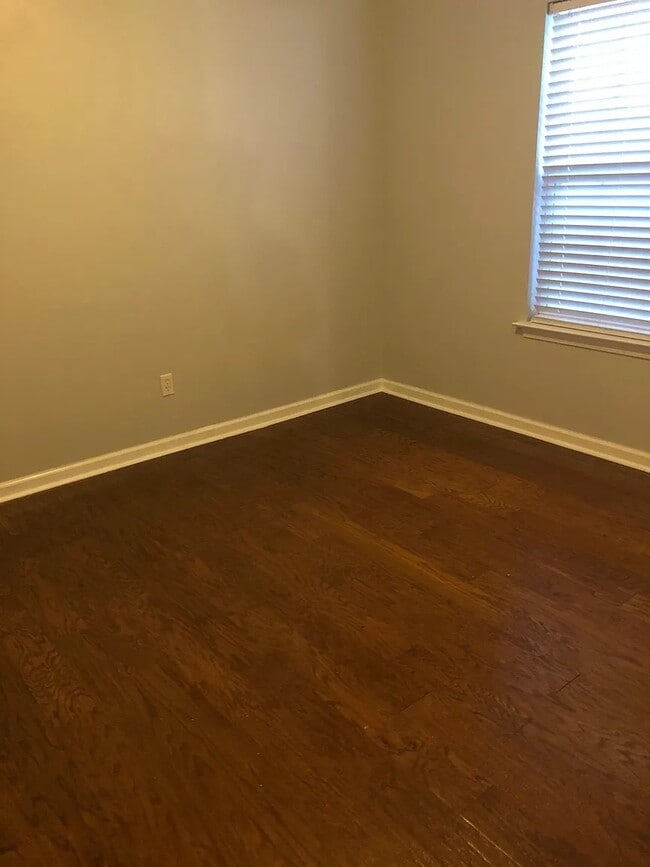 Photo - 698 Pepperbush Dr