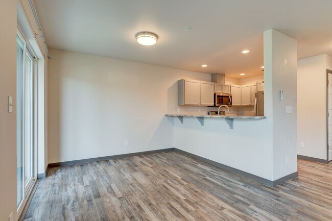 Photo - 2 bed 2 Bath Pet Friendly Condo in Summerw...