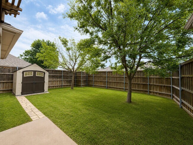 Photo - 1622 Lake Travis Dr