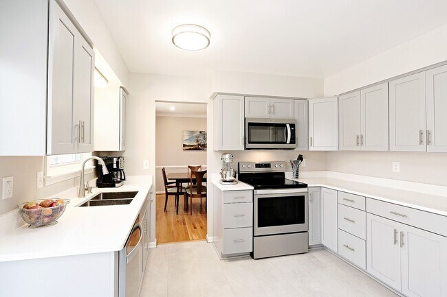 Photo - Spacious Pet-Friendly Hollymead Home With Updates