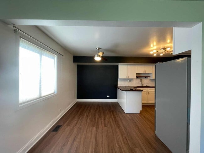 Photo - 211 E Oneida Ave