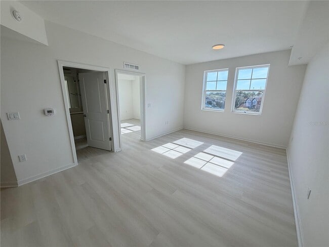 Photo - 5587 Millennia Park Dr