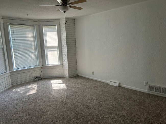 Photo - 104 8th St NW Unit 1