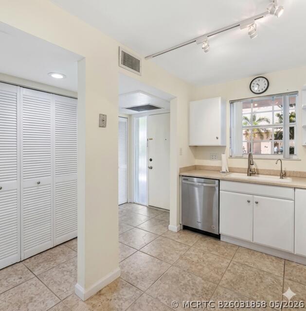 Photo - 769 Jeffery St Unit 2-103