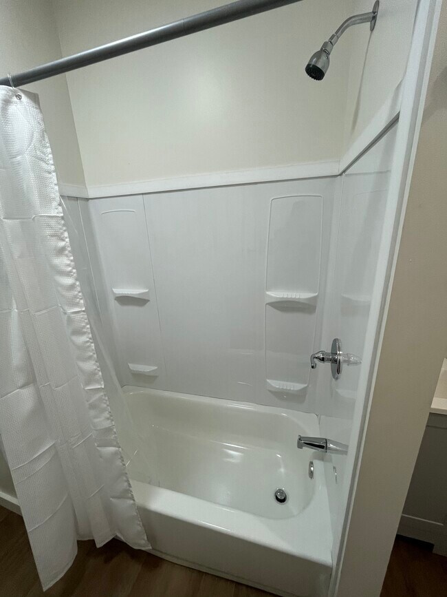 Photo - 4566 Seebaldt St