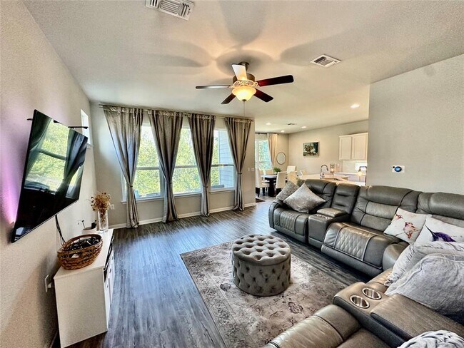 Photo - 10005 Dalliance Ln