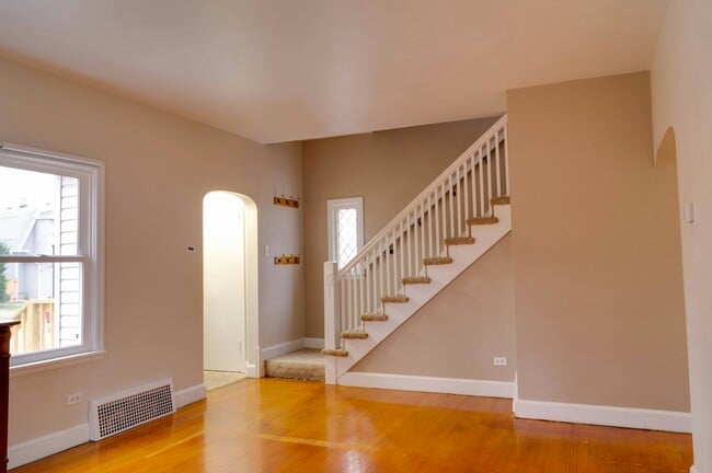 Photo - 6633 Van Buren Ave