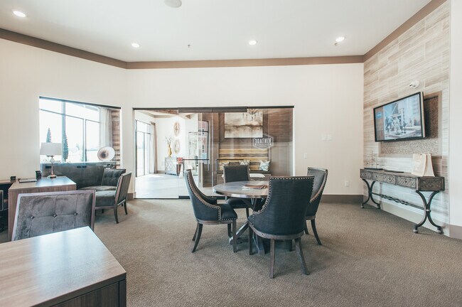 Vintage Tollgate Apartments