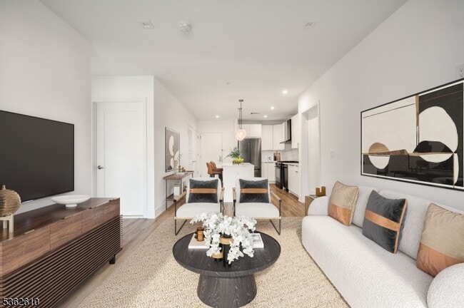 Photo - 52 Taylor Pl Unit 316