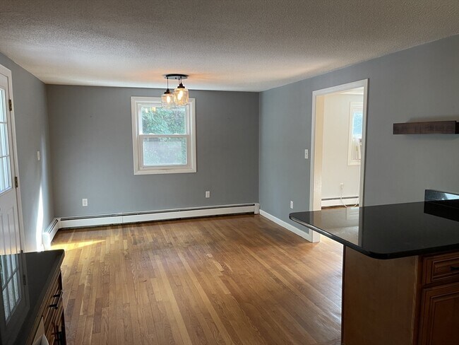 Photo - 163 Loring St