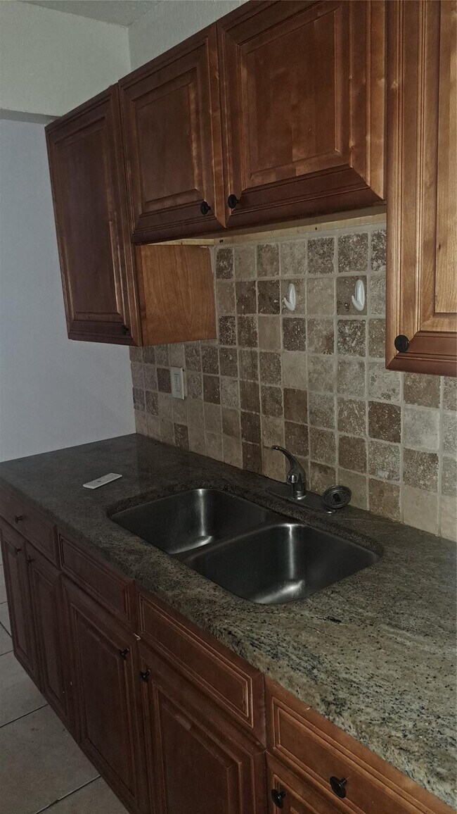 Photo - 925 S K St Unit 4