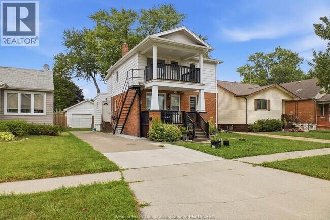 Photo - 1338 Bernard Rd