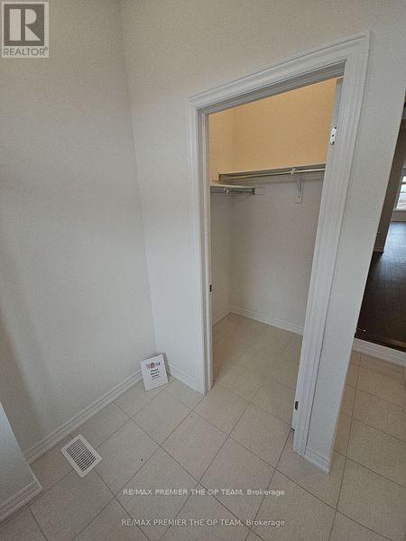 Photo - 5 Abbey Cres