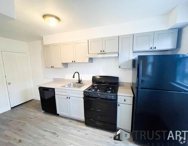 Building Photo - 3 bedroom house in Oxford Circle NorthEast...