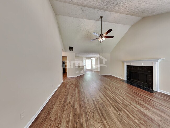 Photo - 1314 Sweetwater Ct