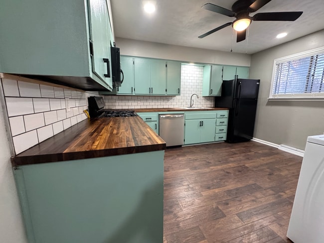 Photo - 908 S Crutcher Ave