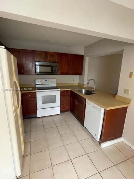 Photo - 479 NE 210th Cir Terrace Unidad 10328
