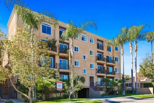 Building Photo - Wilcox Luxury Apartments