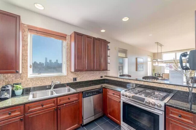 Photo - 1413 W Grand Ave Unidad B