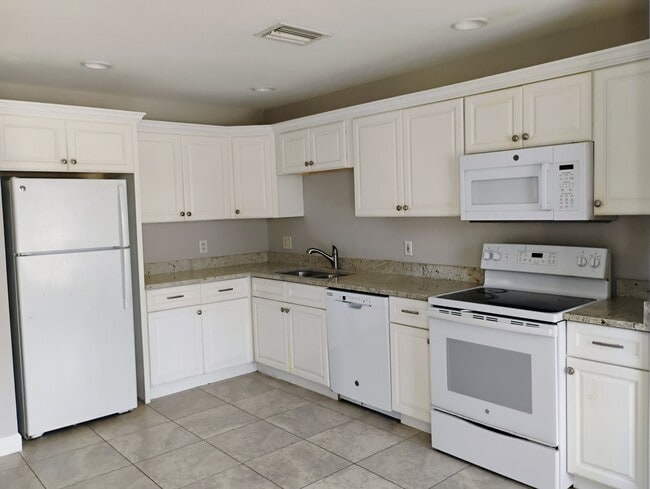 Photo - 4708 Golfview Blvd