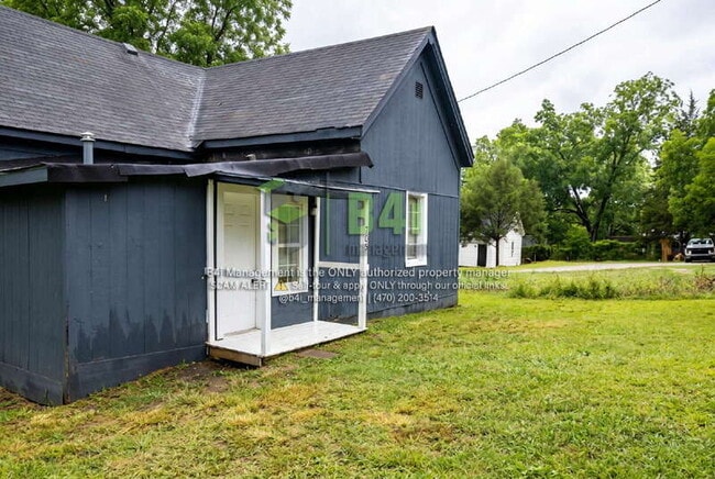Photo - 705 Barnesville St