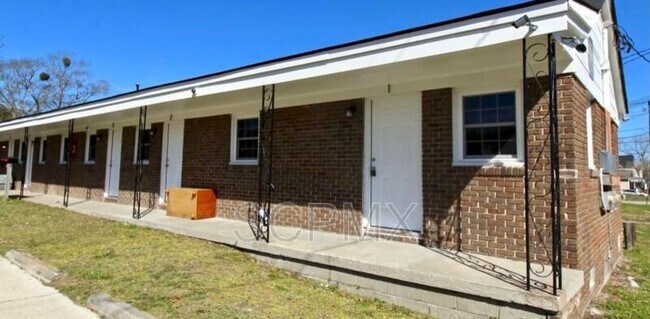 Building Photo - 1824 Carlton St Unit 1