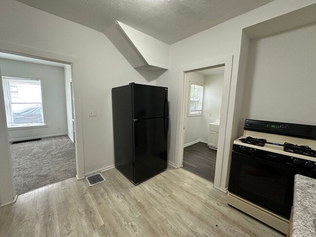 Photo - 961-963 Eastern Ave SE Unit 961 Eastern