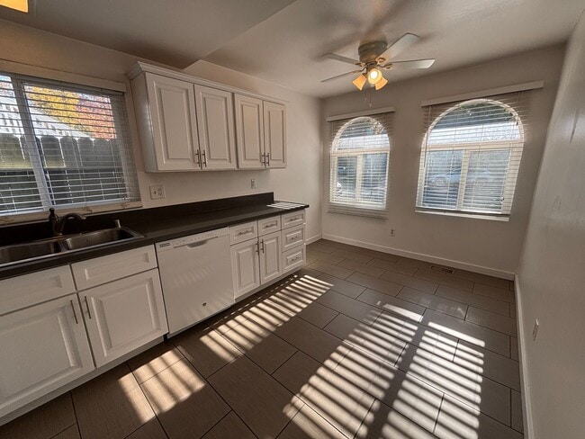 Photo - Cute Midtown Unit! Unit 2