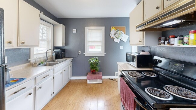 2 bedroom - Main floor - 2 bedroom - Main floor Townhome