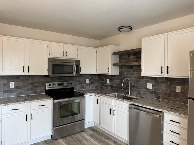 Photo - Downtown Babcock and Main