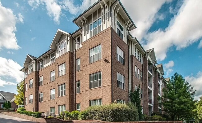 Building Photo - 2310 Elliott Ave Unit Furnished