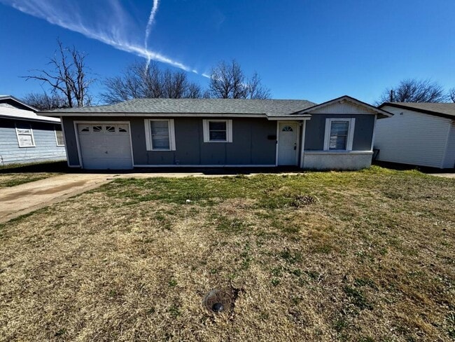 Building Photo - 1411 Deville St