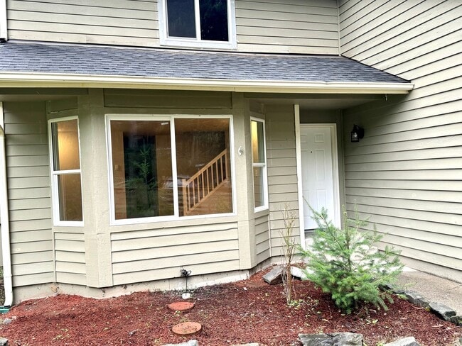 Photo - Modern 2BR, 1.5BA Duplex in Gig Harbor - F...