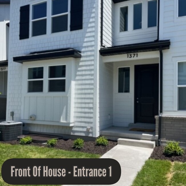 Photo - 1371 North St