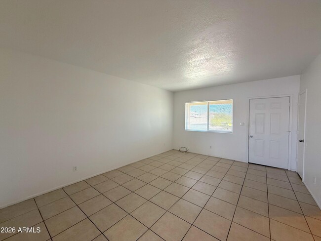 Photo - 522 E 9th Ave Unit Apt 3