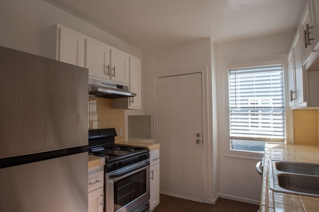 5212 Fountain Ave Unit 01