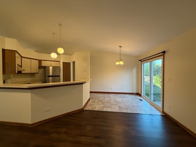 Photo - 1335 Fountain Green Dr