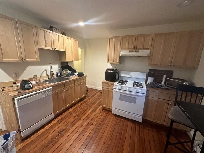 Photo - 60 Pleasant St Unit 1